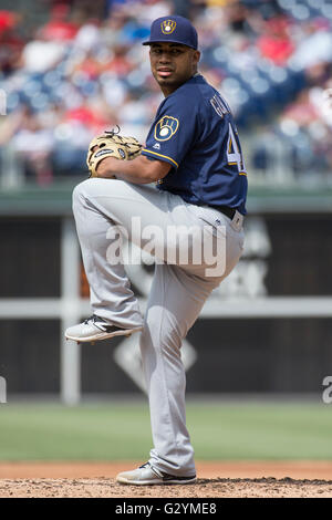 June 4, 2016: Milwaukee Brewers starting pitcher Junior Guerra (41) throws a pitch during the MLB game between the Milwaukee Brewers and Philadelphia Phillies at Citizens Bank Park in Philadelphia, Pennsylvania. Christopher Szagola/CSM Stock Photo