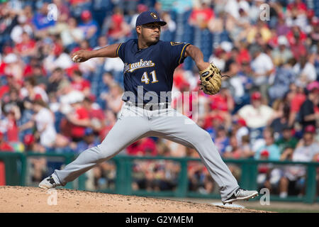 June 4, 2016: Milwaukee Brewers starting pitcher Junior Guerra (41) throws a pitch during the MLB game between the Milwaukee Brewers and Philadelphia Phillies at Citizens Bank Park in Philadelphia, Pennsylvania. Christopher Szagola/CSM Stock Photo