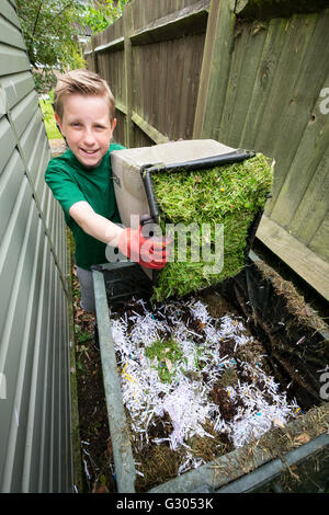 Compost box hi-res stock photography and images - Alamy