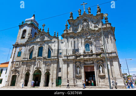 Two churches in one building: Igreja dos Carmelitas (left) and Igreja do Carmo. Porto, Portugal Stock Photo