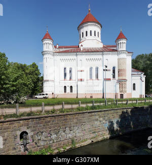 VILNIUS, LITHUANIA -MAY 29, 2016: Cathedral church of an Assumption of the Saint Virgin on left bank of Vilnia (Wavy) river. The Stock Photo