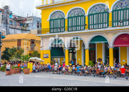 Plaza Vieja, La Habana Vieja (Old Havana), UNESCO World Heritage Site, Havana, Cuba, West Indies, Caribbean, Central America Stock Photo