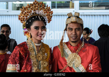 Madrid, Spain, 4 st June 2016.  The newly-weds in the wedding reception of the Indonesian joint bazaar 2016. Stock Photo