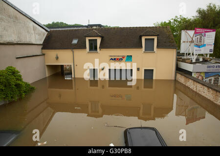 The Almont overflowed in downtown Melun Stock Photo