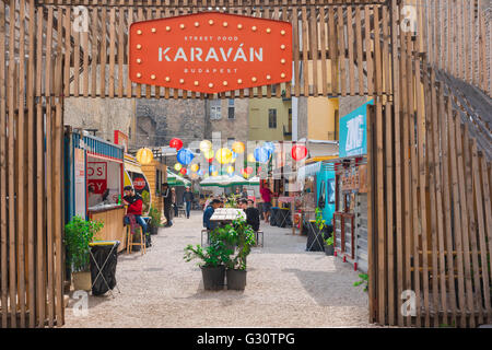 A 'ruin bar' in the old jewish quarter (Erzsebetvaros) of Budapest, Hungary. Stock Photo