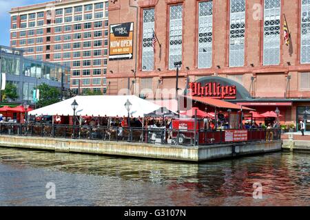 Phillips seafood restaurant hi-res stock photography and images - Alamy