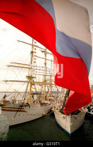 AJAX NEWS PHOTOS - 2005, 3RD JULY, PORTSMOUTH, ENGLAND - IFOS 2005 - MORE THAN 35 TALL SHIPS TOOK PART IN IFOS 2005. HERE, THE NORWEGIAN SAIL TRAINING VESSEL SORLANDET PREPARES TO SAIL ALONGSIDE THE MONTENEGRAN VESSEL JADRAN. PHOTO:JONATHAN EASTLAND/AJAX REF:R50307/347 Stock Photo