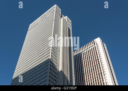 Shinjuku Nomura Building and Sompo Japan Head Office in Nishi-Shinjuku business district, Tokyo Stock Photo