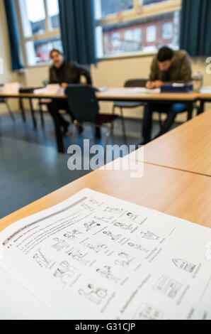 Bremen, Germany, Syrian refugees in German lessons Stock Photo