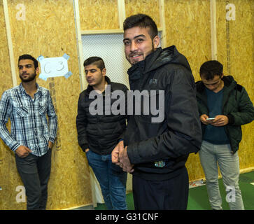 Bremen, Germany, Syrian refugees in a shelter Stock Photo