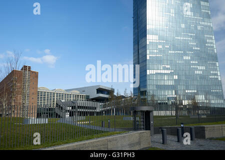 Frankfurt, Germany, an employee access to the new building of the European Central Bank Stock Photo