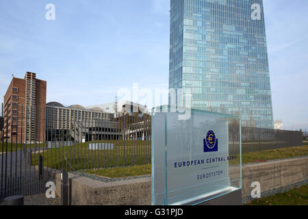 Frankfurt, Germany, an employee access to the new building of the European Central Bank Stock Photo