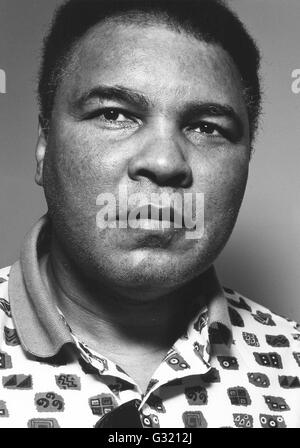 File. 3rd June, 2016. MUHAMMAD ALI, the three time heavyweight boxing champion, has died at the age of 74. He had been fighting a respiratory illness. 'The Greatest' was the dominant heavyweight boxer of the 1960s and 1970s, Ali won an Olympic gold medal in Rome in 1960, captured the professional world heavyweight championship on three separate occasions, and successfully defended his title 19 times. PICTURED: Mar 01, 1998 - Miami, FL, U.S. - US boxer MUHAMMAD ALI (born Cassius Marcus Clay on January 17, 1942 in Louisville, Kentucky) won his first heavyweight title in 1964. After being stripp Stock Photo