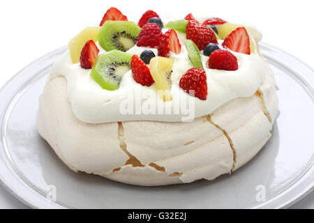 homemade pavlova, meringue cake, New Zealand Australian dessert Stock Photo