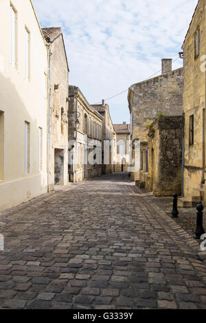 Street view of St Emilion, Bordeaux in the sunshine Stock Photo