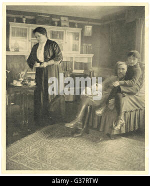JOSEPH CONRAD  Polish-born writer,  with his family, circa 1915       Date: 1857 - 1924 Stock Photo