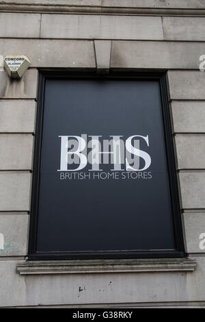 London, UK. 9th June, 2016. The headquarters of British Homes Stores in Marylebone Road. According to the Guardian newspaper, the administrator’s report for BHS Limited reveals that the British taxpayer may face a bill of up to £36m following the collapse of the department store chain. Credit:  Mark Kerrison/Alamy Live News Stock Photo