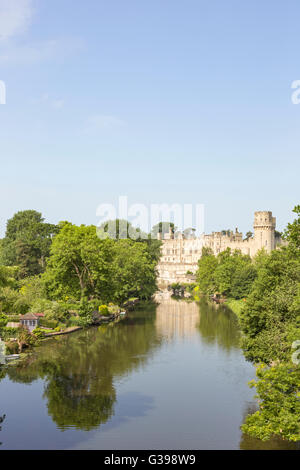 Warwick Castle built William the Conqueror in 1068, overlooking the River Avon, Warwick, Warwickshire, England, UK Stock Photo