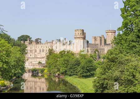 Warwick Castle built William the Conqueror in 1068, overlooking the River Avon, Warwick, Warwickshire, England, UK Stock Photo