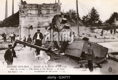 WWI - First Battle of the Marne (Miracle of the Marne) - Destroyed bridge &amp; fallen train. The battle of the Marne was an immense strategic victory for the Allies, wrecking Germany's bid for a swift victory over France and forcing it into a protracted Stock Photo