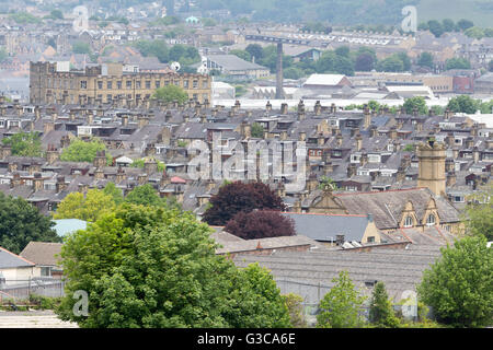 Bradford terraced housing looking towards Manningham Stock Photo