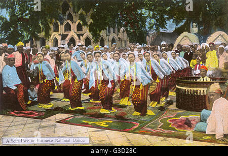 Myanmar - Performing yein pwe - Dance and Music Stock Photo