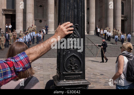 Members of the RAF and Army rehearse a ceremonial event, marking the Queen's 90th birthday at St Paul's Cathedral, on 9th June 2016, in London, United Kingdom. Stock Photo