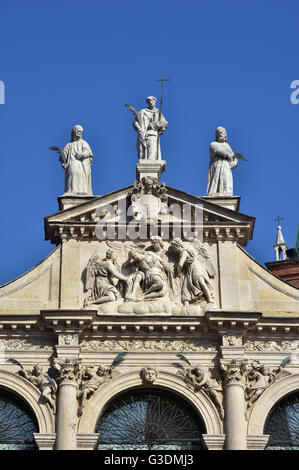 Detail of the beautiful St Vincent baroque church in the center of Vicenza, with statue of Jesus, angels and saints (17th centur Stock Photo