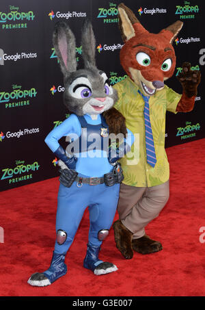 Zootopia hi-res stock photography and images - Alamy