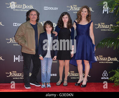 Amy Brenneman and husband Brad Silberling Premiere of 'Land of the Lost ...