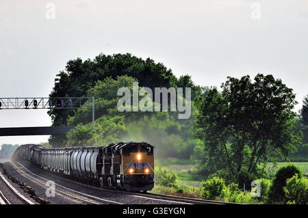 La Fox, Illinois, USA. An eastbound Union Pacific freight train headed by three locomotive units with a mixed consist in tow. Stock Photo
