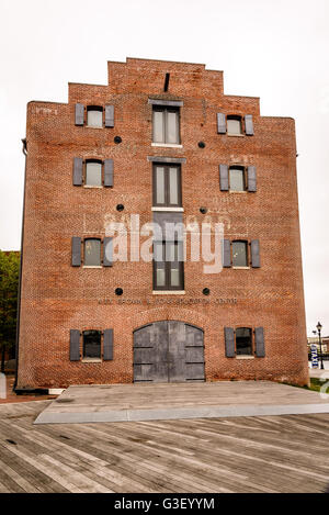 Restored 1840s Warehouse, Frederick Douglass - Isaac Myers Maritime Park, Fells Point, Baltimore, MD Stock Photo