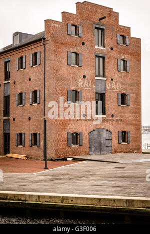 Restored 1840s Warehouse, Frederick Douglass - Isaac Myers Maritime Park, Fells Point, Baltimore, MD Stock Photo