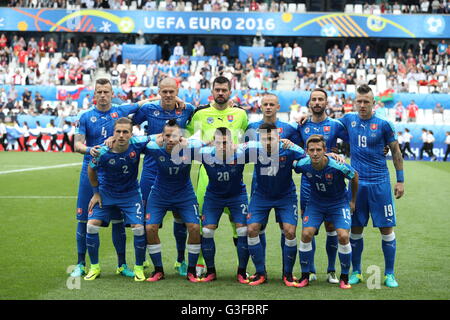 Slovakia team group (from left to right, top row) Jan Durica, Martin Skrtel, goalkeeper Matus Kozacik, Vladimir Weiss, Dusan Svento, Juraj Kucka (front row) Peter Pekarik, Marek Hamsik, Robert Mak, Michal Duris and Slovakia's Patrik Hrosovsky during the UEFA Euro 2016, Group B match at the Stade de Bordeaux, Bordeaux. PRESS ASSOCIATION Photo. Picture date: Saturday June 11, 2016. See PA story SOCCER Wales. Photo credit should read: Martin Rickett/PA Wire. RESTRICTIONS: Use subject to restrictions. Editorial use only. Book and magazine sales permitted providing not solely devoted to any one tea Stock Photo