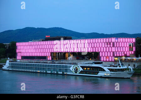 Austria, Upper Austria, Linz, Lentos Art Museum, Danube River, cruise ship, Stock Photo