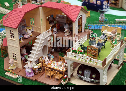 Tokyo, Japan. 10th June, 2016. Animal dolls and toy houses of 'Sylivanian Families', produced by Japanese toy maker Epoch are displayed at the annual Tokyo Toy Show in Tokyo on Friday, June 10, 2016. Some 160,000 people are expecting to visit the four-day toy trade show. © Yoshio Tsunoda/AFLO/Alamy Live News Stock Photo