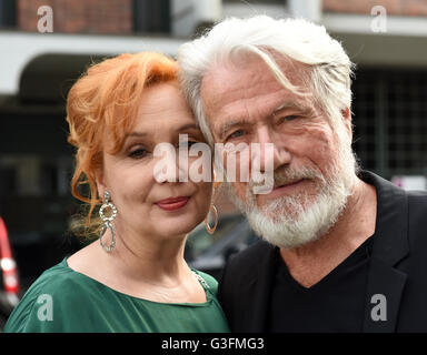 Duesseldorf, Germany. 10th June, 2016. Actor Juergen Prochnow posing with his wife Verena Wengler in Duesseldorf, Germany, 10 June 2016. The Film Museum Duesseldorf started a film programme in honour of Prochnow, opening with 'Die Verrohung des Franz Blum'. Prochnow received international recognition for his role as the submarine captain in the film 'Das Boot'. PHOTO: HORST OSSINGER/dpa/Alamy Live News Stock Photo