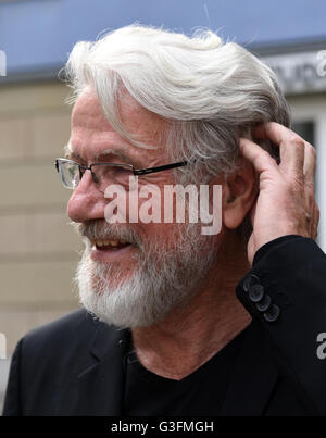 Duesseldorf, Germany. 10th June, 2016. Actor Juergen Prochnow posing in Duesseldorf, Germany, 10 June 2016. The Film Museum Duesseldorf started a film programme in honour of Prochnow, opening with 'Die Verrohung des Franz Blum'. Prochnow received international recognition for his role as the submarine captain in the film 'Das Boot'. PHOTO: HORST OSSINGER/dpa/Alamy Live News Stock Photo