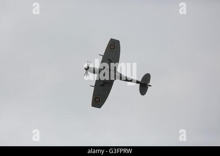 Biggin Hill, UK. 11th June 2016. Spitfire dispaly at the Biggin Hill Festival of Fligh Credit: Keith Larby/Alamy Live News Stock Photo