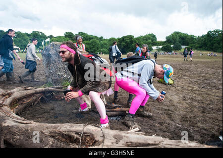 Glastonbury, Somerset, UK. 24th June, 2016. Scenes from Glastonbury Music Festival, England, UK, where it’s been a day of rain sunshine, mud and music. Stock Photo