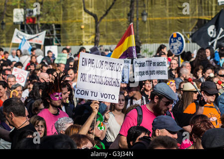 People protesting during a demonstration. Hundreds of people demonstrate for the fifth anniversary of 15M movement. (Photo by Marcos del Mazo / Pacific Press) Stock Photo