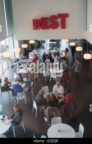 The V&A museum cafe Stock Photo - Alamy