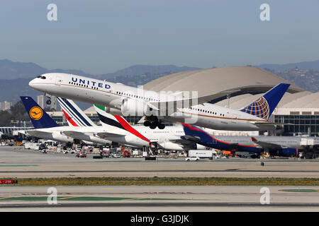 Los Angeles, USA - February 22, 2016: A United Airlines Boeing 787-9 with the registration N13954 takes off from Los Angeles Int Stock Photo