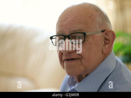 Previously unissued photo dated 25/5/2016 of Holocaust survivor Zigi Shipper at his home in Bushey, Hertfordshire. The 86 year old who has spent his retirement sharing harrowing wartime experiences with British schoolchildren is to feature in a 'time capsule' documentary designed to ensure the horrors of Auschwitz are never forgotten. Stock Photo