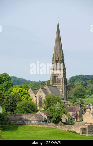 St Peter's Church in the pretty Derbyshire village of Edensor on the Chatsworth Estate Stock Photo