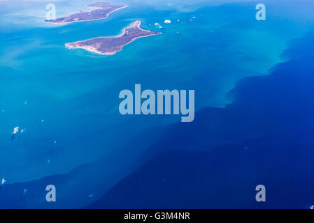 Airplane window lookout Stock Photo - Alamy