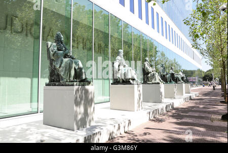 Bronze statues in front of the supreme court in the Netherlands Stock Photo