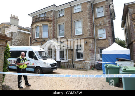 Ryde, Isle of Wight, UK. 14th June, 2016. A 53-year-old woman has been arrested following the suspicious death of a man at a flat in Ryde this afternoon (Monday).  Police and paramedics were called to a property on East Hill Road, Ryde at just after 4pm on Monday. A cordon was erected and a woman swiftly detained. Hampshire Constabulary have now confirmed that a 53-year-old female has been arrested in connection with the death and that a murder investigation has been launched. ?The detained person, who is yet to be identified, has been taken to Newport Police Station Credit:  uknip/Alamy Live  Stock Photo