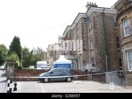 Ryde, Isle of Wight, UK. 14th June, 2016. A 53-year-old woman has been arrested following the suspicious death of a man at a flat in Ryde this afternoon (Monday).  Police and paramedics were called to a property on East Hill Road, Ryde at just after 4pm on Monday. A cordon was erected and a woman swiftly detained. Hampshire Constabulary have now confirmed that a 53-year-old female has been arrested in connection with the death and that a murder investigation has been launched. ?The detained person, who is yet to be identified, has been taken to Newport Police Station Credit:  uknip/Alamy Live  Stock Photo