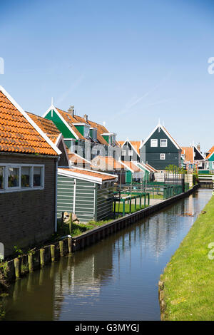 OLD BRIDGE MARKEN HOLLAND Stock Photo - Alamy